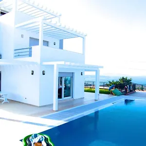  Ferienhaus Luxury With Amazing View,